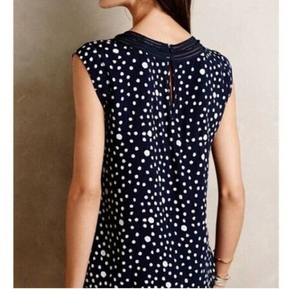 ANTHROPOLOGIE Meadow Rue Sanna Blouse Top Navy Blue White Dot Crochet Lace Trim - Picture 2 of 11